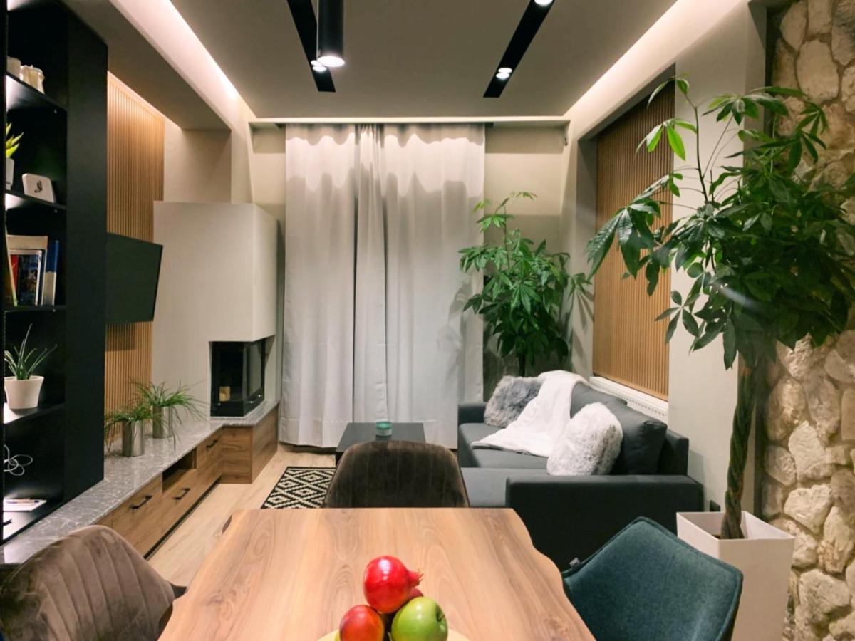 Luxury Townhouse Suite 拉里萨 外观 照片
