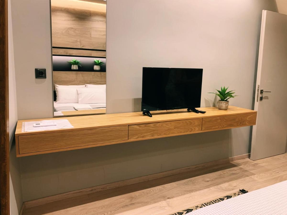 Luxury Townhouse Suite 拉里萨 外观 照片