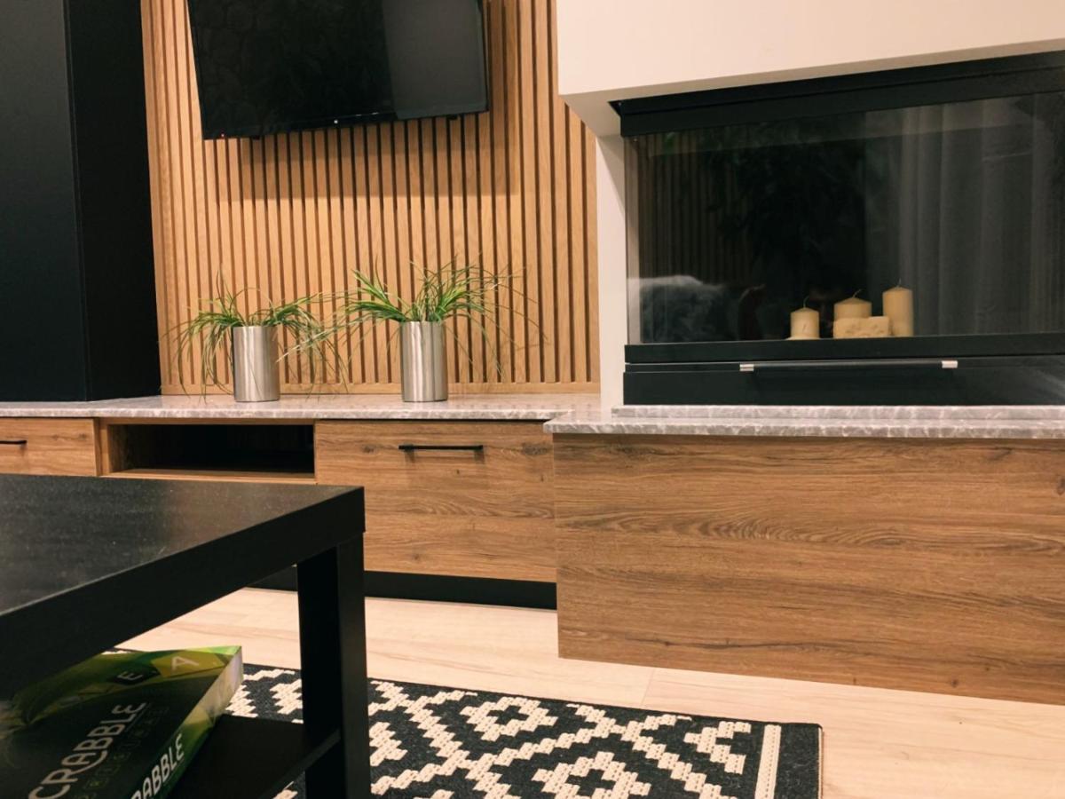 Luxury Townhouse Suite 拉里萨 外观 照片